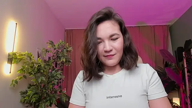 Halle Berrry online show from 12.14.25