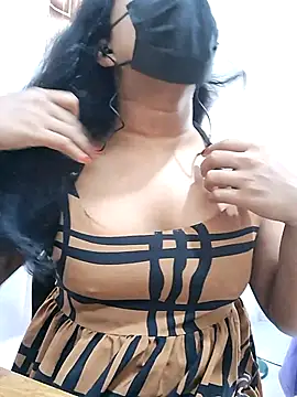 BeautyGirl sara online show from 12.21.25