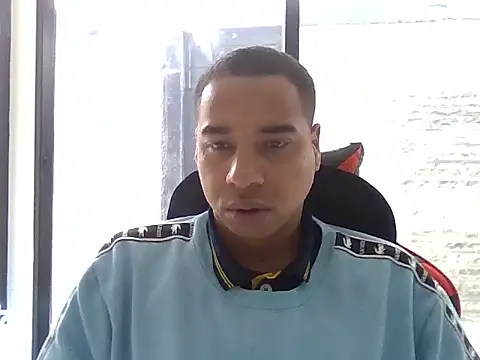 Snapshot of JUNINHOLEKE chatting on 09.09.25 JUNINHOLEKE online show from 09.09.25