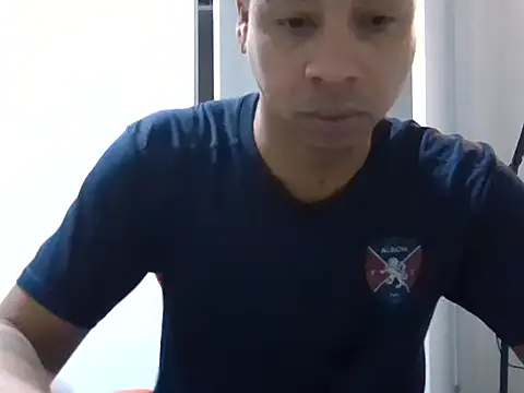 Snapshot of JUNINHOLEKE chatting on 09.19.25 JUNINHOLEKE online show from 09.19.25
