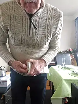 slaveman4you online show from 04.04.26