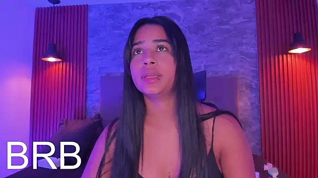 Snapshot of zoe_evans5 chatting on 09.24.25 zoe evans5 online show from 09.24.25