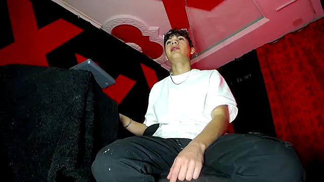 Snapshot of SemerHott chatting on 10.01.25 SemerHott online show from 10.01.25