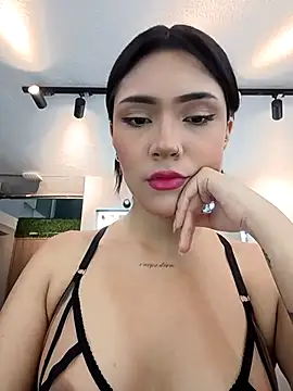 KymRoses online show from 09.19.25