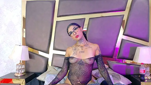 EmilieLake online show from 10.21.25