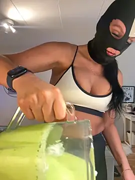 swedishbaddie online show from 09.21.25