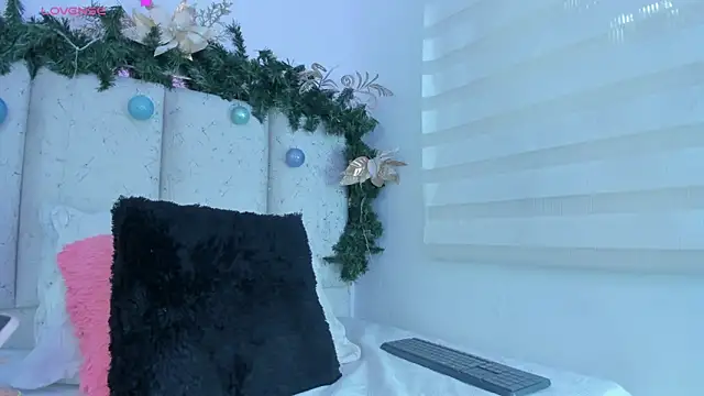 violeta olsen online show from 12.18.25