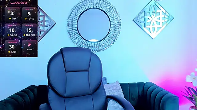 Snapshot of issi_loren chatting on 02.23.26 issi loren online show from 02.23.26