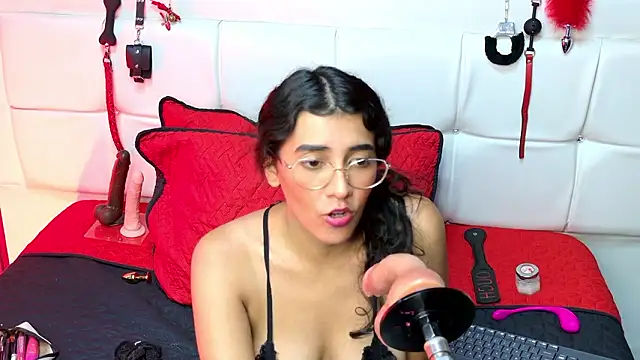 Snapshot of Violet_sl4ve chatting on 02.01.26 Violet sl4ve online show from 02.01.26