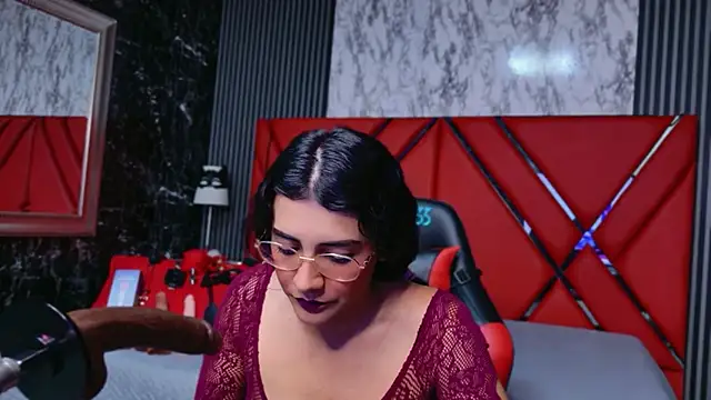 Snapshot of Violet_sl4ve chatting on 02.27.26 Violet sl4ve online show from 02.27.26