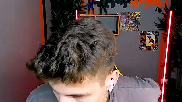 JackWolw online show from 10.26.25