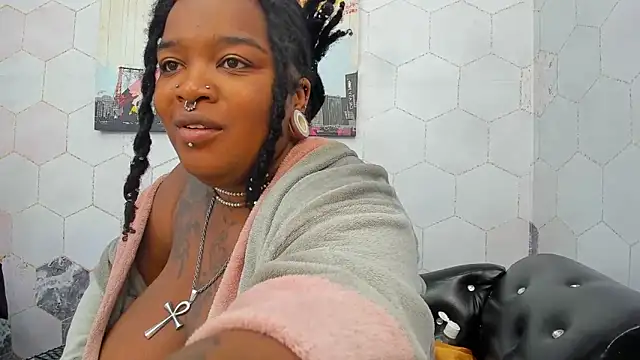 Anaa Fuentess online show from 10.11.25