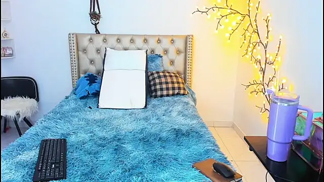 LenaStylesOA online show from 09.21.25