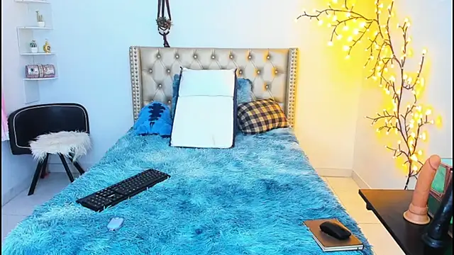 LenaStylesOA online show from 09.23.25