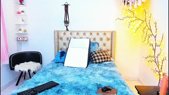 LenaStylesOA online show from 09.23.25