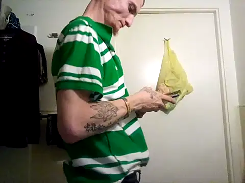 jizzyglizzy92 online show from 03.16.26