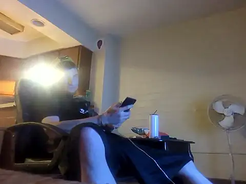 jizzyglizzy92 online show from 04.24.26