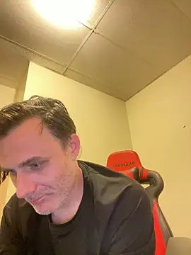 Snapshot of NicPolaris chatting on 04.05.26 NicPolaris online show from 04.05.26