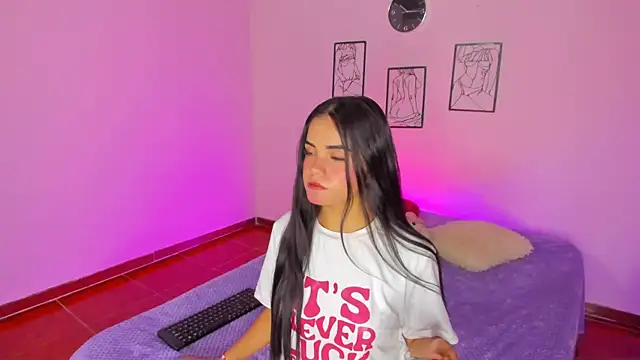 Snapshot of Valeri_13 chatting on 10.02.25 Valeri 13 online show from 10.02.25