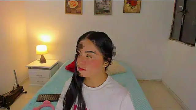 Snapshot of Valeri_13 chatting on 10.24.25 Valeri 13 online show from 10.24.25