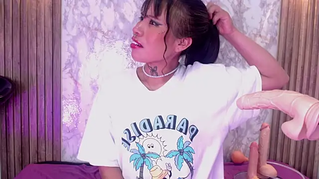 Georgina Astor online show from 10.15.25