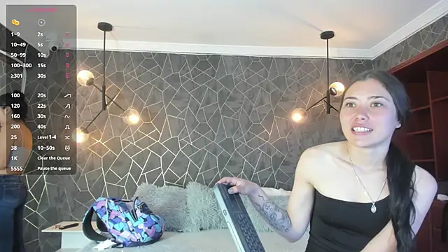 Snapshot of hasna_angels chatting on 09.17.25 hasna angels online show from 09.17.25