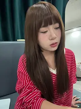 Snapshot of Xiaokui-04 chatting on 10.14.25 Xiaokui-04 online show from 10.14.25