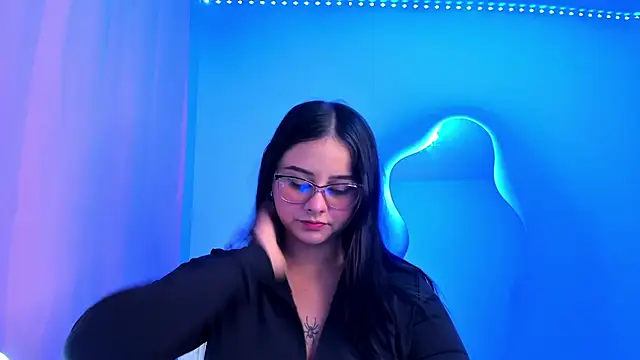 Snapshot of val_ferrer chatting on 10.07.25 val ferrer online show from 10.07.25