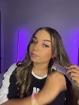 AnnyLopezzz  online show from 10.24.25