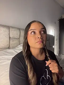 AnnyLopezzz  online show from 04.11.26