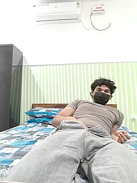 Snapshot of Goodmens5 chatting on 06.19.26 Goodmens5 online show from 06.19.26