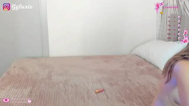 KiaraCaley online show from 10.11.25