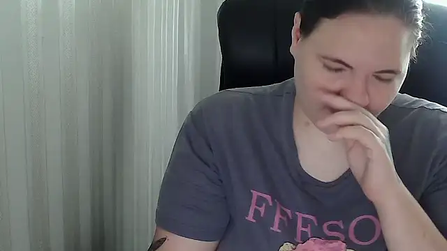 XLisaBlueXs online show from 09.18.25