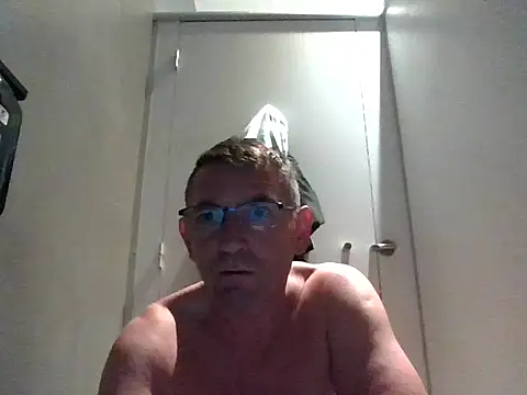 Snapshot of IMGTomi chatting on 04.15.26 IMGTomi online show from 04.15.26