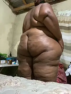 Curvycandy95 online show from 04.07.26