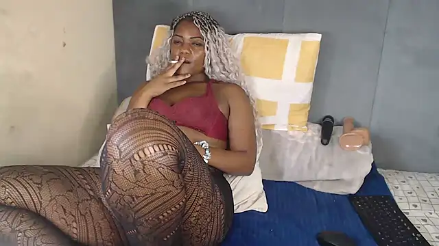 Tyllorsavage online show from 11.04.25