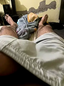 Snapshot of LOVE4GIRL chatting on 09.18.25 LOVE4GIRL online show from 09.18.25