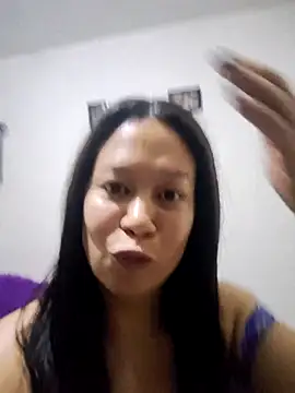 YinnaM  online show from 09.20.25
