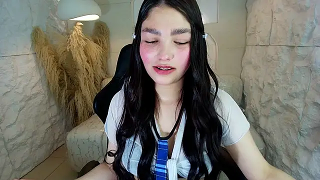 luna  r online show from 10.11.25