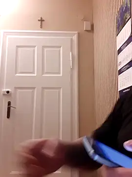 Snapshot of krysztalowy chatting on 11.17.25 krysztalowy online show from 11.17.25