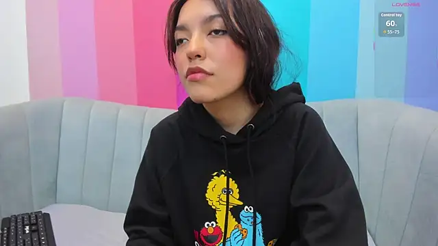 Elliecute online show from 09.24.25