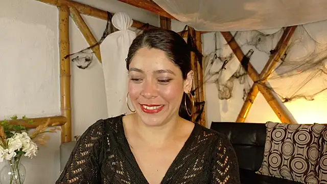 Snapshot of sofiia_diaz0805 chatting on 10.29.25 sofiia diaz0805 online show from 10.29.25