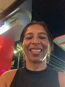 maleja23 online show from 10.18.25