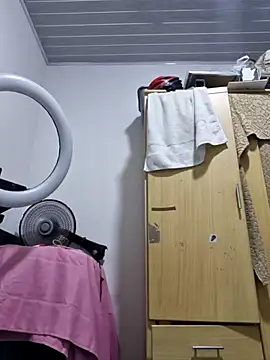 maleja23 online show from 10.21.25