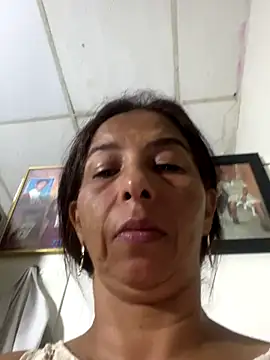 maleja23 online show from 10.27.25