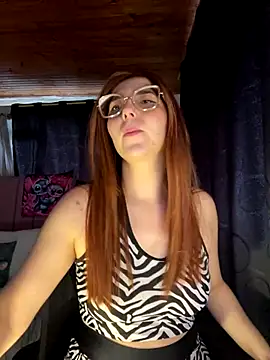 Snapshot of CoraVibes chatting on 10.16.25 CoraVibes online show from 10.16.25