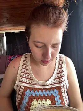 Snapshot of CoraVibes chatting on 10.17.25 CoraVibes online show from 10.17.25