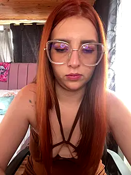 Snapshot of CoraVibes chatting on 10.25.25 CoraVibes online show from 10.25.25