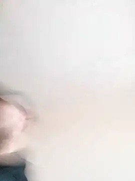 Snapshot of Hahahhdsj112 chatting on 11.07.25 Hahahhdsj112 online show from 11.07.25