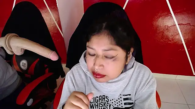 Snapshot of konojan_6 chatting on 10.10.25 konojan 6 online show from 10.10.25